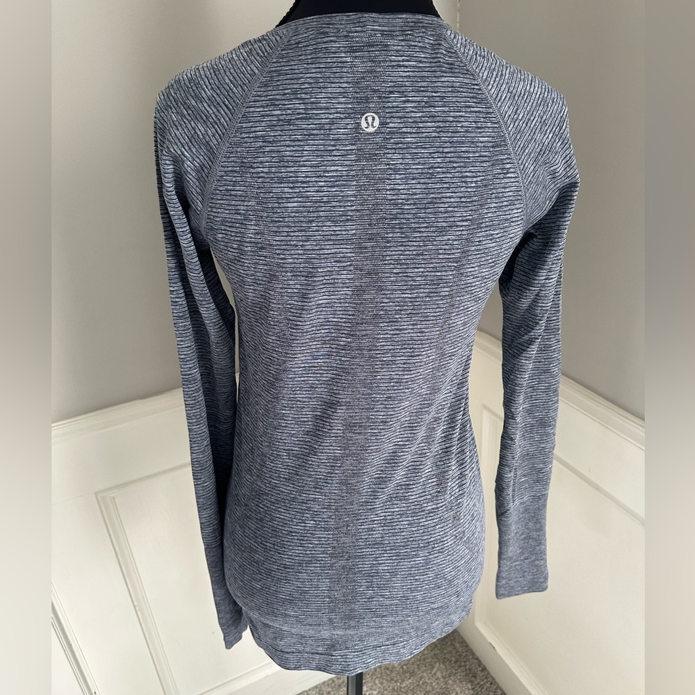 Lululemon Women’s Long Sleeve Swiftly Tech Performance Top Size 6